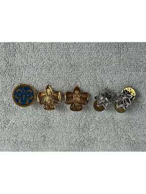 Set of 6 Vintage Girl Scouts Pins and Badges